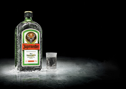 Z czym pić likier Jägermeister?